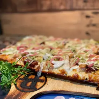 The Perfect Pairing: Drinks, Atmosphere, and Pizza from Steel Line Pizza Co.